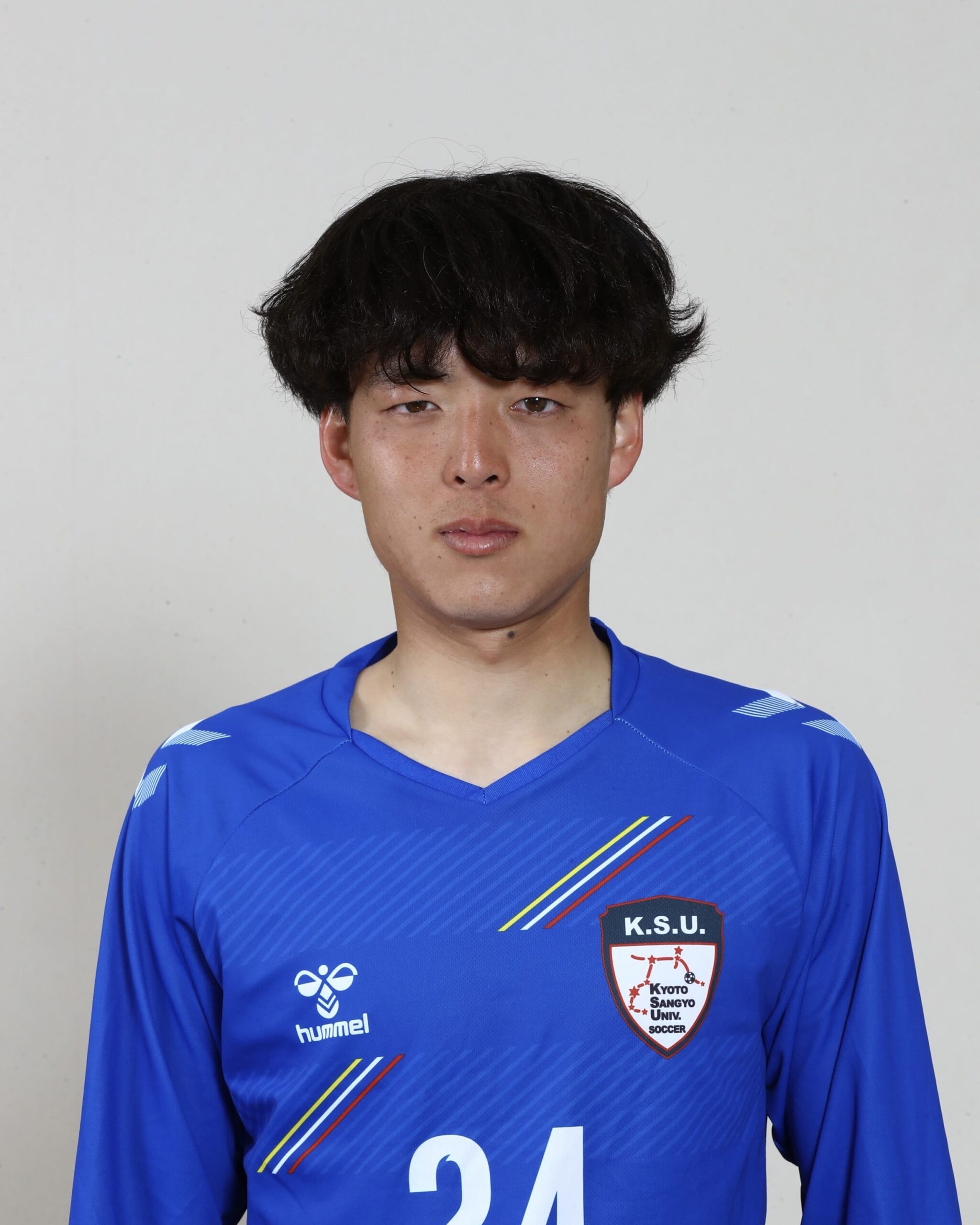舞田　翼