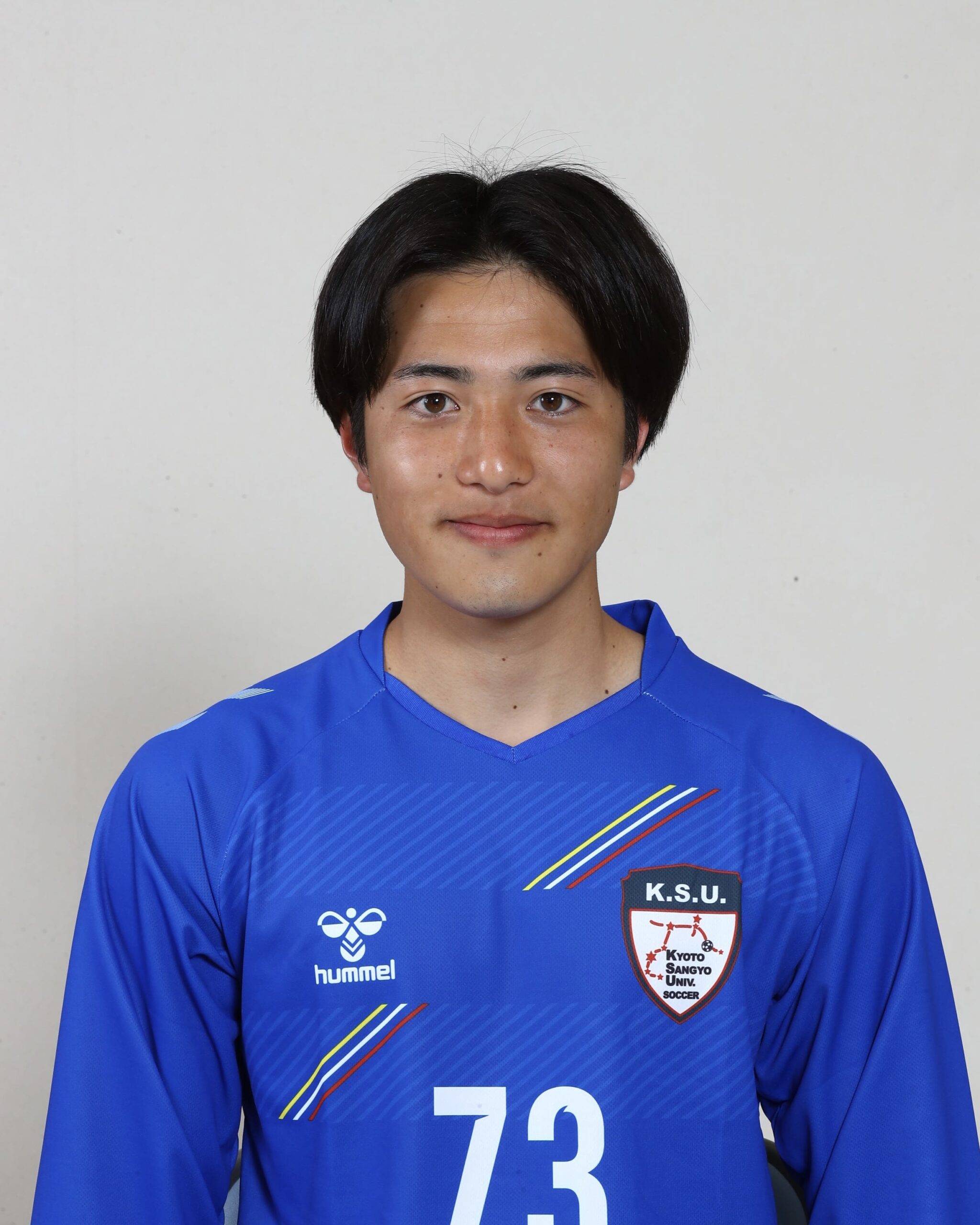 新甫　唯人